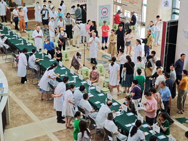 乙肝丙肝会不会东谈主传东谈主? 大夫现场答疑: 不会